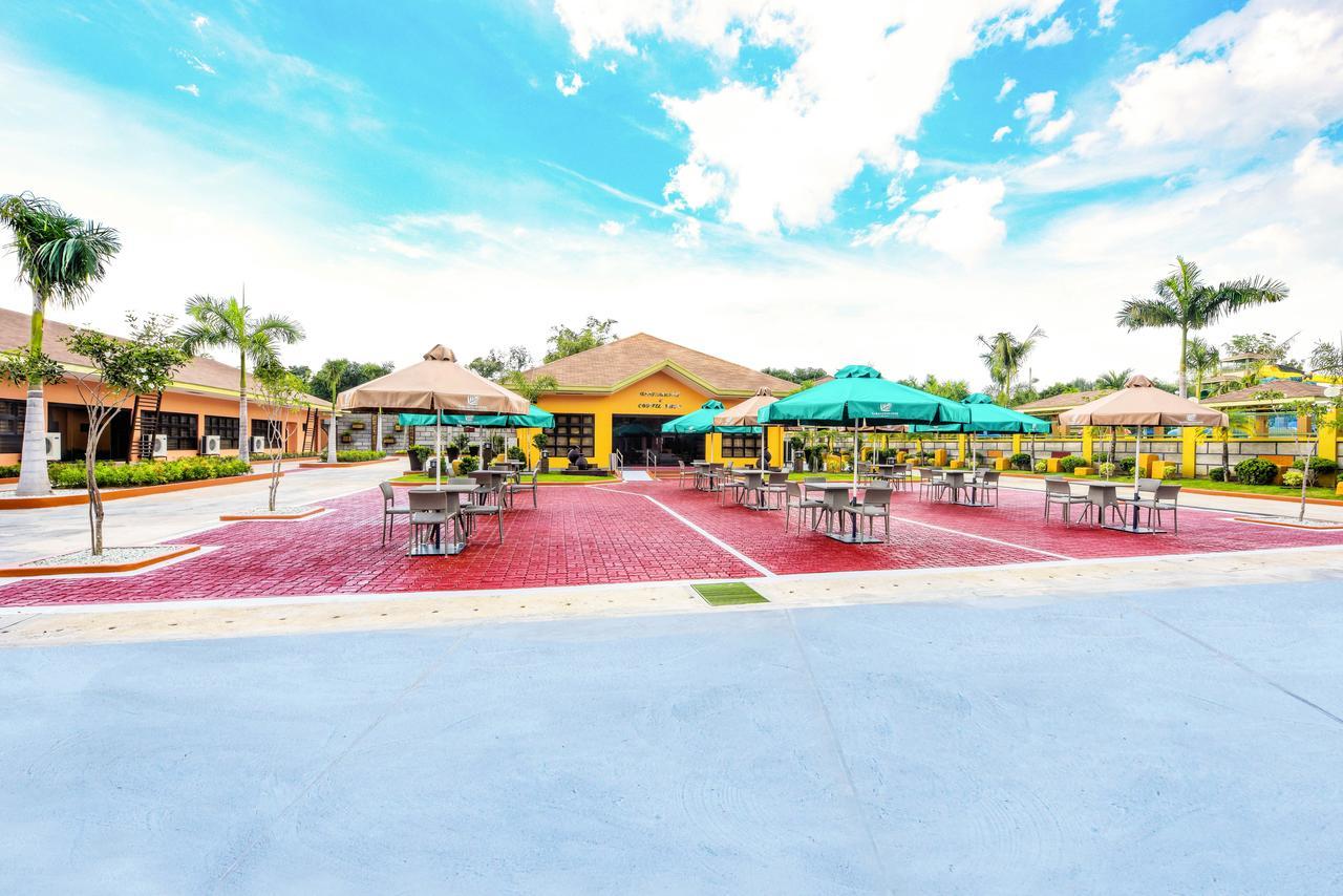 Kabaleyan Cove Resort Powered By Cocotel San Carlos  Esterno foto